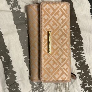 Tommy Hilfiger wallet